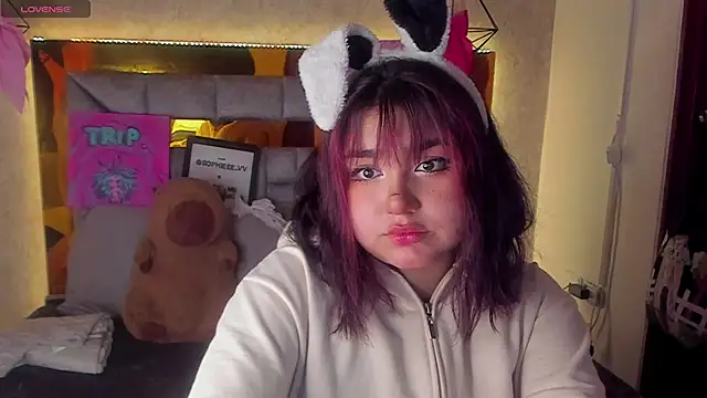 Snapshot of sophiievv chatting on November 2025 07:02:01 PM sophiievv online show from November 2025 07:02:01 PM