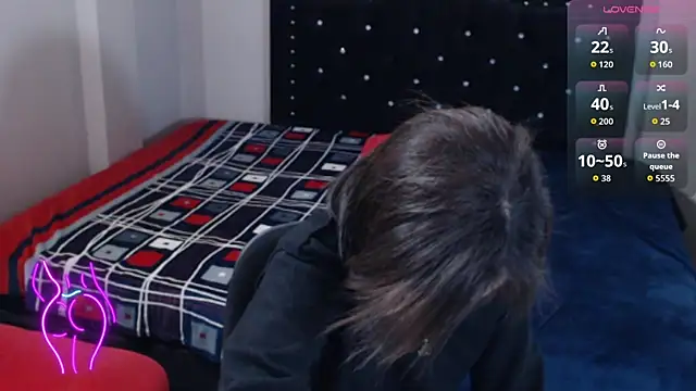 Coraline Playful online show from December 2025 06:16:01 PM