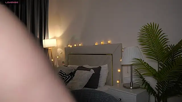 Alissa S online show from December 2024 07:38:01 AM