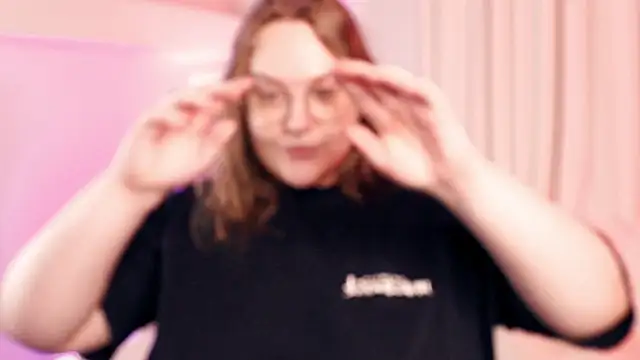 Alissa S online show from September 2025 05:01:02 PM