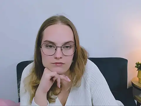 AliceCrazy69 online show from December 2025 04:02:02 PM