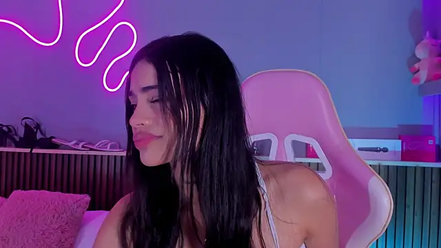 Snapshot of SammyRose_ chatting on May 2026 07:34:02 PM SammyRose online show from May 2026 07:34:02 PM