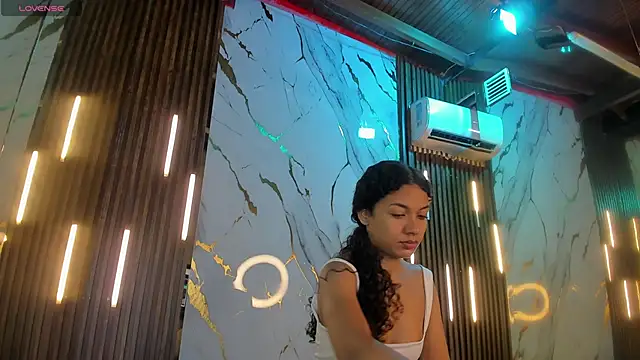 VictoriaDuart online show from February 2026 08:30:01 PM