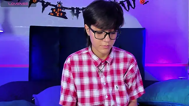 Tsuki Maru online show from October 2025 08:36:02 PM