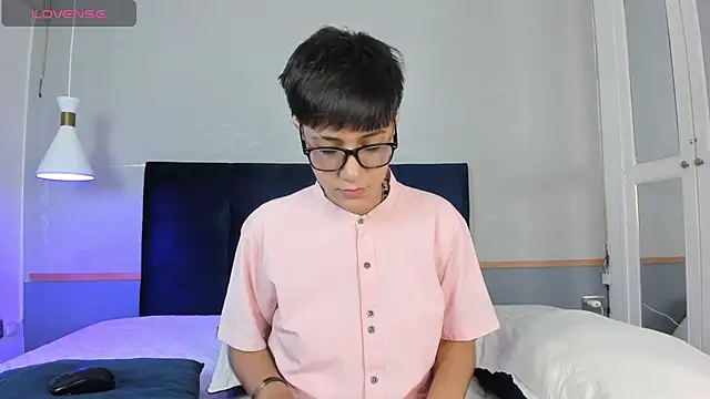 Tsuki Maru online show from November 2025 09:36:02 PM