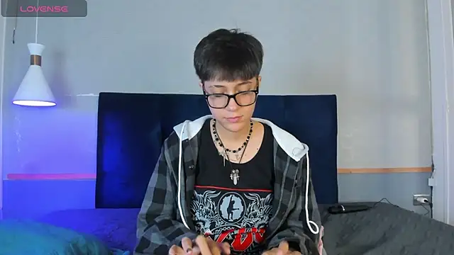 Tsuki Maru online show from November 2025 09:14:01 PM