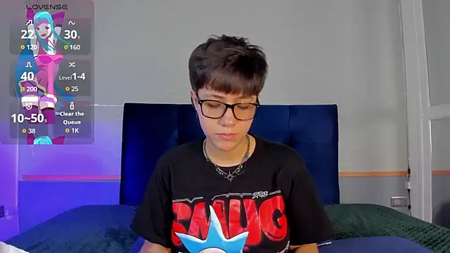 Tsuki Maru online show from November 2025 07:58:01 PM