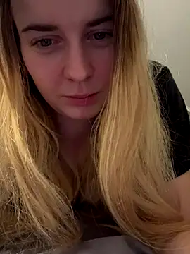 Snapshot of ellieen chatting on October 2025 10:12:01 PM ellieen online show from October 2025 10:12:01 PM