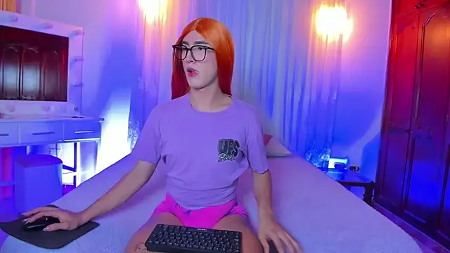 Snapshot of Shantal_777 chatting on December 2025 02:43:02 AM Shantal 777 online show from December 2025 02:43:02 AM