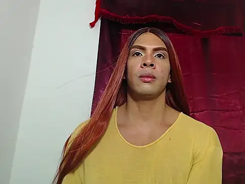 Coral Santana x online show from December 2025 04:12:02 PM