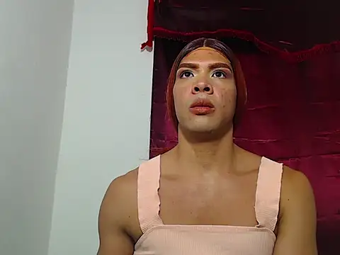 Coral Santana x online show from December 2025 04:02:01 PM