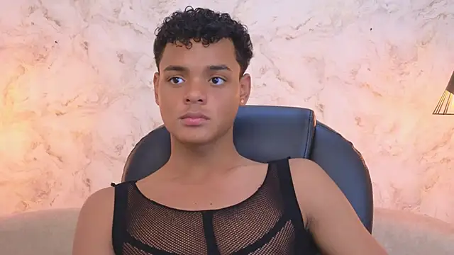 Valentino Thompson online show from October 2025 07:58:02 PM