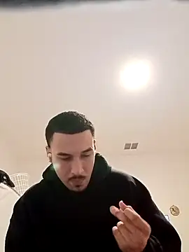 Snapshot of Jadriel23 chatting on October 2025 10:32:02 PM Jadriel23 online show from October 2025 10:32:02 PM