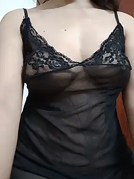 Snapshot of MaryyLy chatting on July 2026 11:06:01 AM MaryyLy online show from July 2026 11:06:01 AM