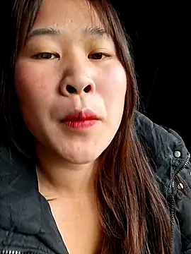 Snapshot of ALIENHR38 chatting on March 2026 01:32:02 AM ALIENHR38 online show from March 2026 01:32:02 AM