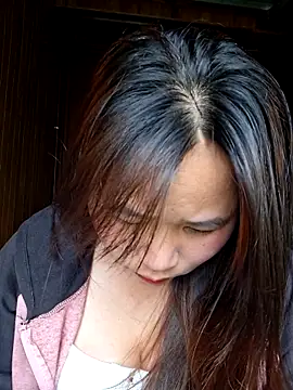 Snapshot of ALIENHR38 chatting on April 2026 05:41:02 AM ALIENHR38 online show from April 2026 05:41:02 AM