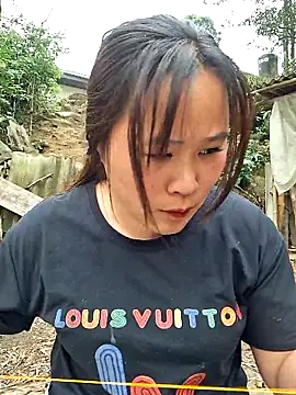 Snapshot of ALIENHR38 chatting on April 2026 01:39:01 AM ALIENHR38 online show from April 2026 01:39:01 AM