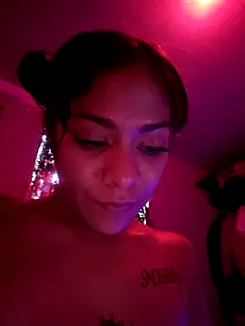 Snapshot of mamasitapetite chatting on November 2025 03:43:02 PM mamasitapetite online show from November 2025 03:43:02 PM