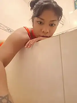 Snapshot of mamasitapetite chatting on May 2026 10:09:02 AM mamasitapetite online show from May 2026 10:09:02 AM