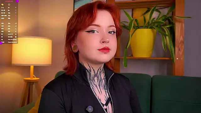 Snapshot of MarnaHarbor chatting on October 2025 01:21:01 PM MarnaHarbor online show from October 2025 01:21:01 PM