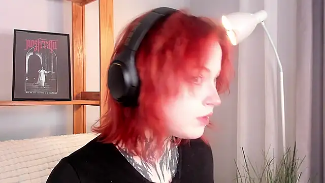 Snapshot of MarnaHarbor chatting on December 2025 11:41:01 AM MarnaHarbor online show from December 2025 11:41:01 AM