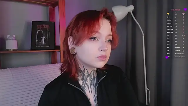 Snapshot of MarnaHarbor chatting on December 2025 11:26:02 AM MarnaHarbor online show from December 2025 11:26:02 AM