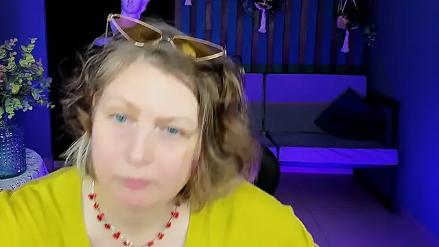 Snapshot of TiffanyBrauny chatting on September 2025 02:19:01 PM TiffanyBrauny online show from September 2025 02:19:01 PM