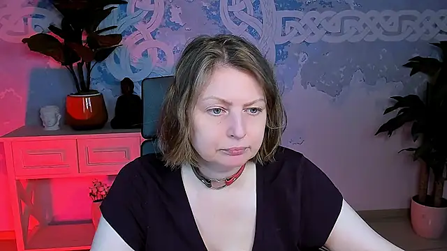 Snapshot of TiffanyBrauny chatting on September 2025 11:03:01 AM TiffanyBrauny online show from September 2025 11:03:01 AM
