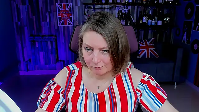 Snapshot of TiffanyBrauny chatting on October 2025 10:59:02 AM TiffanyBrauny online show from October 2025 10:59:02 AM
