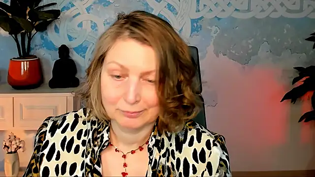 Snapshot of TiffanyBrauny chatting on October 2025 03:02:02 PM TiffanyBrauny online show from October 2025 03:02:02 PM