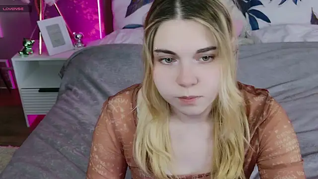 Evie Vall online show from December 2025 05:09:01 PM