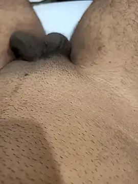 Snapshot of andyycandy chatting on April 2026 05:11:01 AM andyycandy online show from April 2026 05:11:01 AM