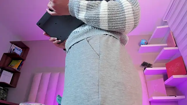 Snapshot of Annie__2 chatting on December 2025 03:01:02 AM Annie 2 online show from December 2025 03:01:02 AM