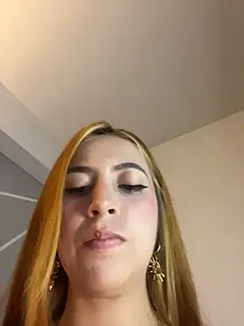 Snapshot of Little_ginger chatting on November 2025 01:59:02 AM Little ginger online show from November 2025 01:59:02 AM