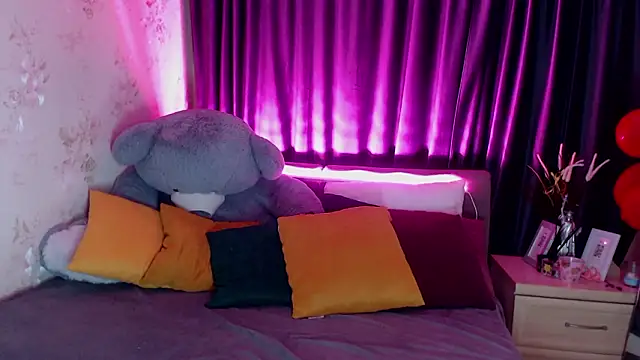 Nina Blum  online show from March 2026 07:25:02 AM