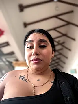 Snapshot of Sophie_Dreamss chatting on December 2025 06:45:01 PM Sophie Dreamss online show from December 2025 06:45:01 PM