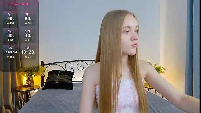 KumiKruz online show from September 2025 12:39:01 PM