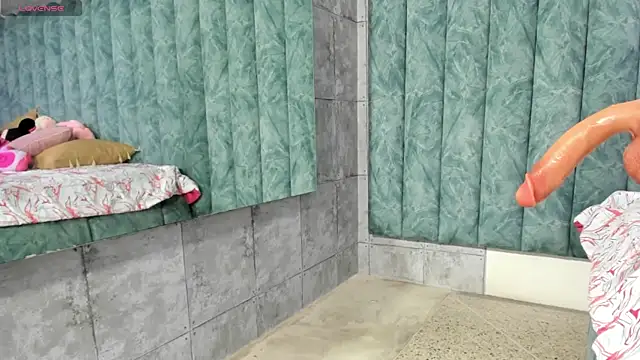 LizzyOlsen online show from October 2025 05:53:02 AM