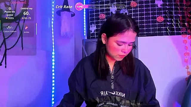 Sofia villareal online show from October 2025 12:44:02 PM