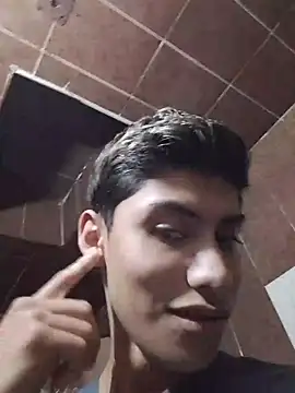 aispuro8505 online show from April 2026 02:33:01 AM