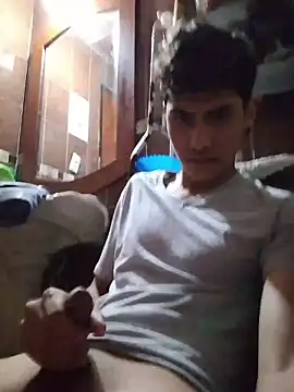 aispuro8505 online show from April 2026 05:35:02 PM