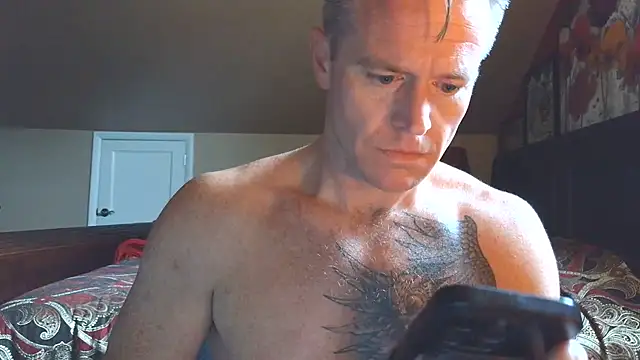 Snapshot of DILFiGuess11 chatting on June 2026 01:50:01 PM DILFiGuess11 online show from June 2026 01:50:01 PM