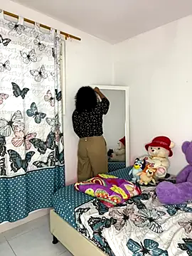 ViolettaMiller  online show from December 2025 01:05:02 PM