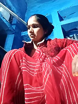 Jooli xx online show from December 2025 01:07:01 PM