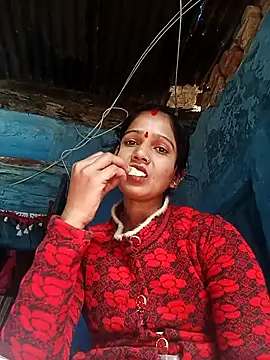 Jooli xx online show from February 2026 03:17:01 AM