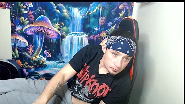 Snapshot of YoBlezz chatting on December 2025 06:42:02 AM YoBlezz online show from December 2025 06:42:02 AM