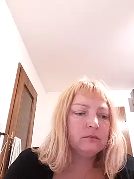 LiluLiluLilu online show from September 2025 08:24:02 PM