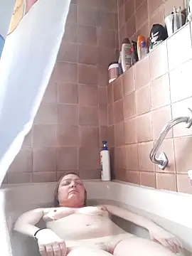 LiluLiluLilu online show from November 2025 01:39:01 PM