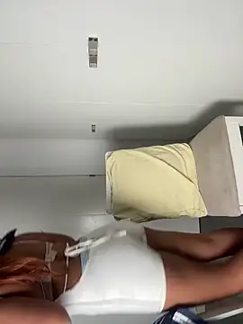 Snapshot of madsnextdoor chatting on October 2025 12:39:02 PM madsnextdoor online show from October 2025 12:39:02 PM