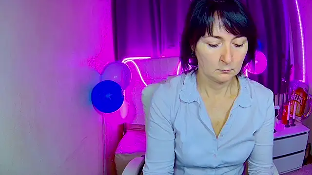 VivianGuchih online show from September 2025 06:04:02 AM